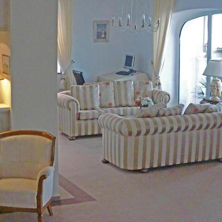 Hotel Am Yachthafen Waren  Eksteriør billede