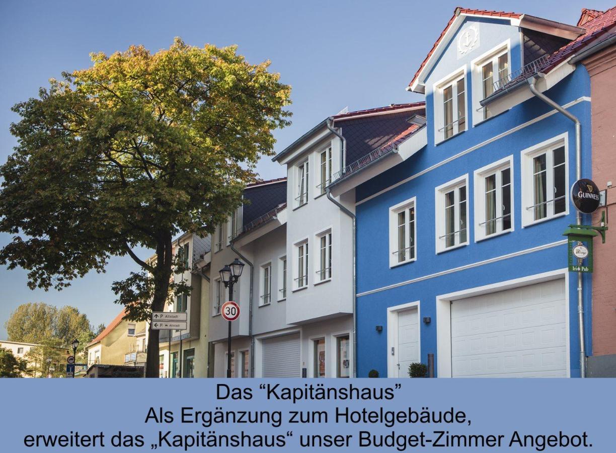 Hotel Am Yachthafen Waren  Eksteriør billede