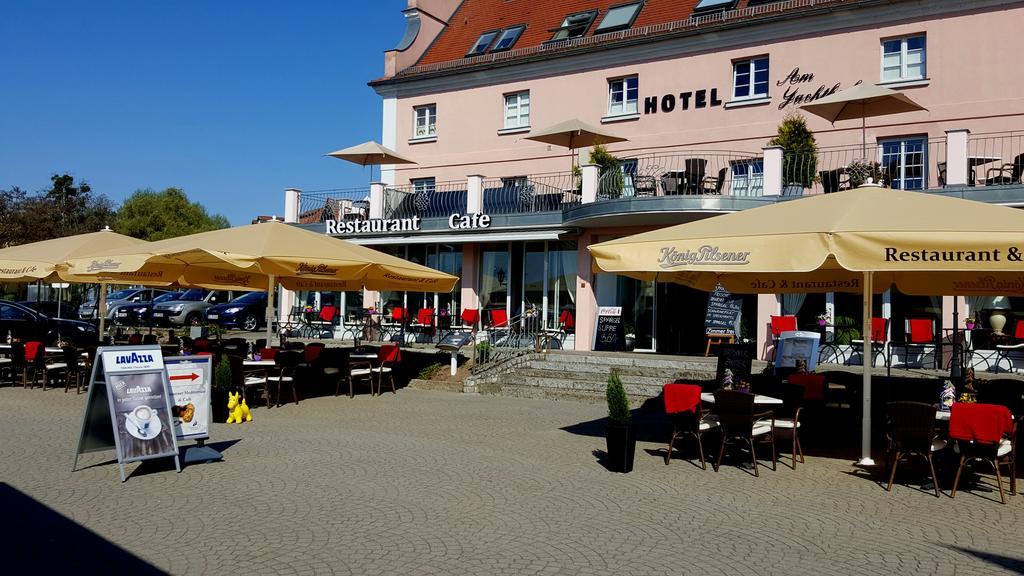 Hotel Am Yachthafen Waren  Eksteriør billede